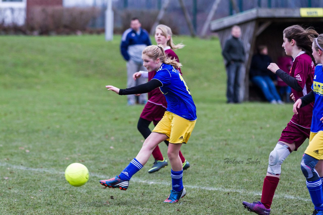 Bild 144 - B-Juniorinnen TSV Gnutz o.W. - SV Henstedt Ulzburg II : Ergebnis: ca. 5:0